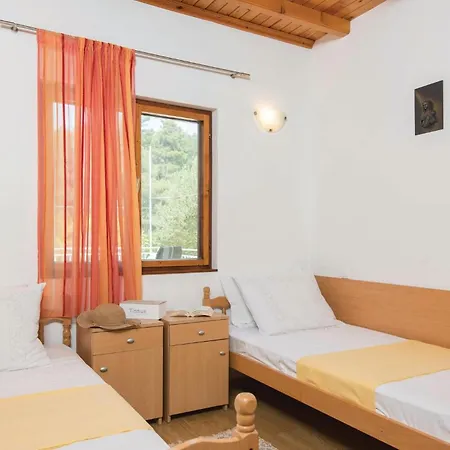 Hébergement de vacances Potirna Iv Potirna