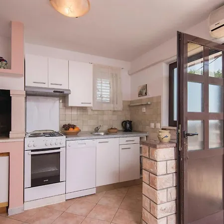 펜션 Potirna Iv Potirna