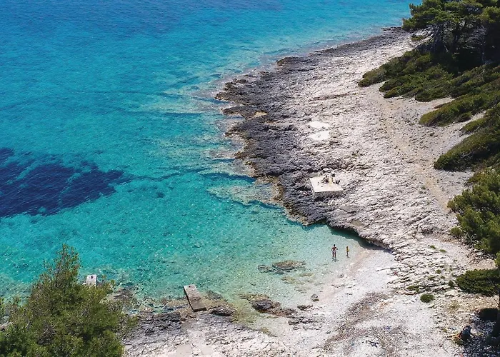 Iv بيت للعطل Potirna