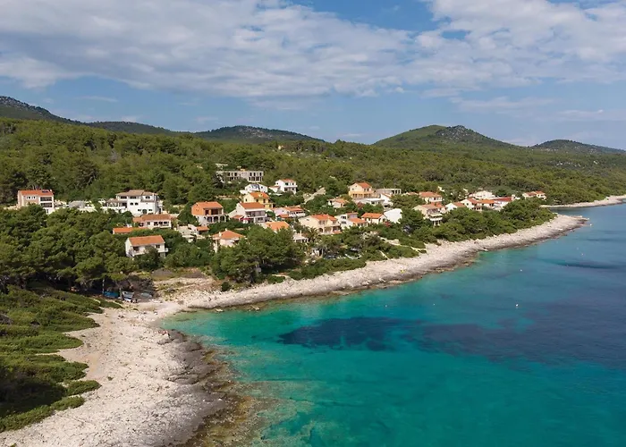 Iv * Vela Luka