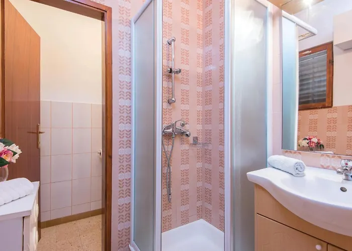 Iv بيت للعطل *